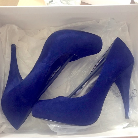 Steve Madden Round Toe Heels - Picture 3 of 5